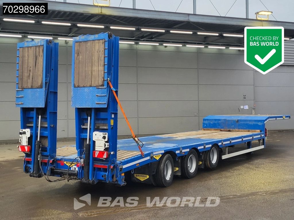 Broshuis 3ASD-18-30/0 Lift + Steering Axle Hydraulic Ramps