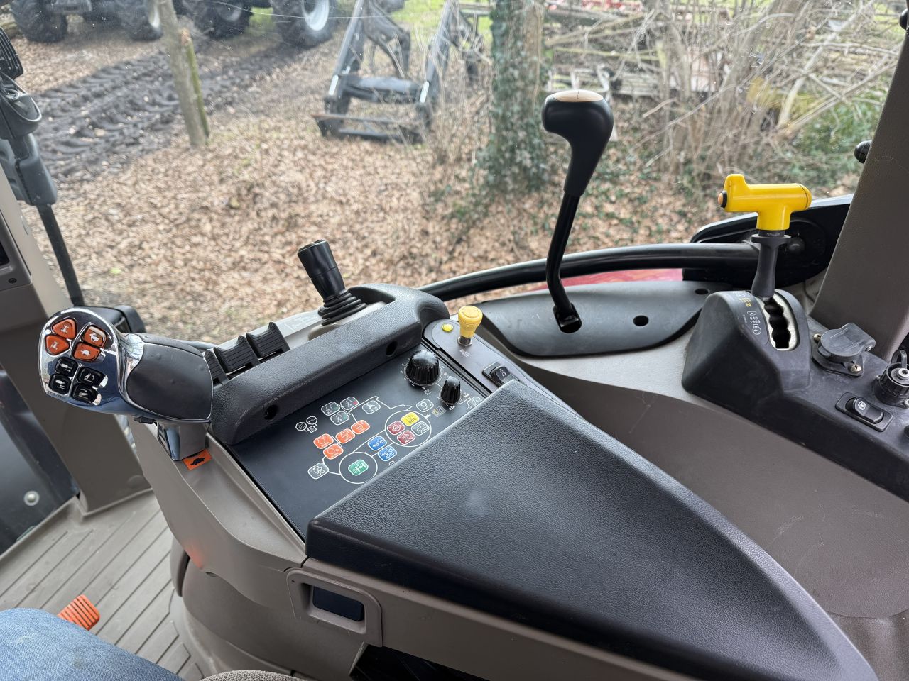 Case IH Maxxum 140 Multicontroller