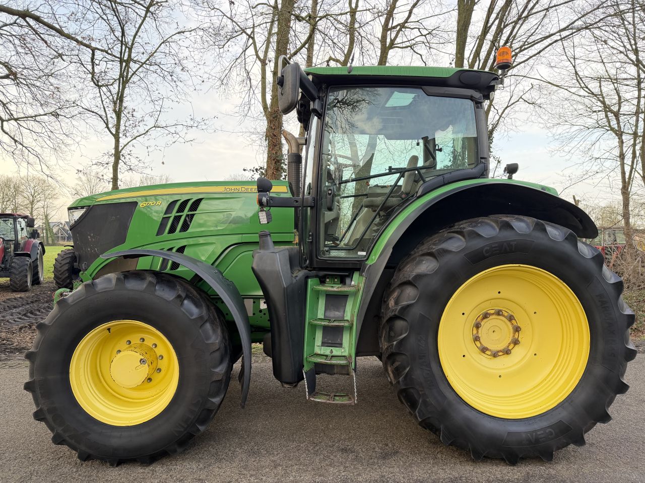 John Deere 6170R