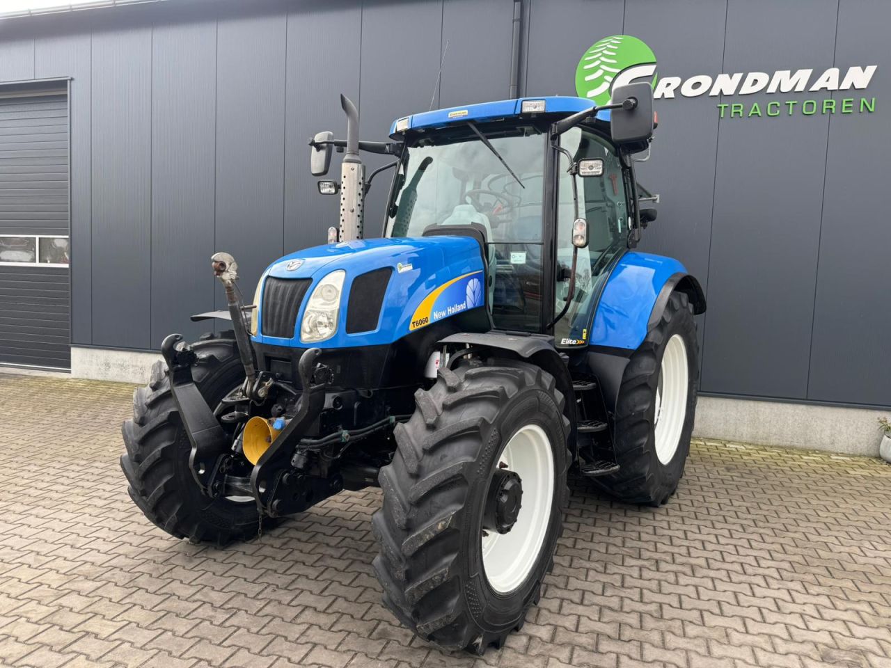 New Holland T6060