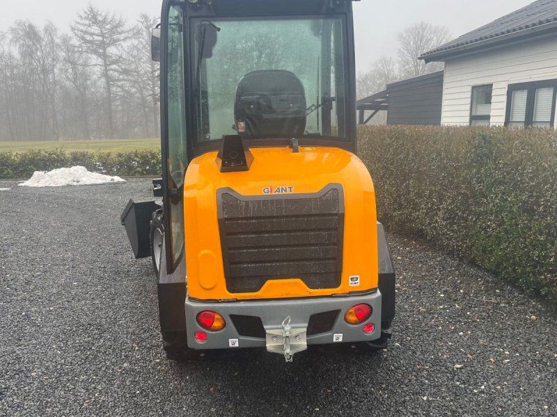 Giant G2700 X-TRA HD PLUS