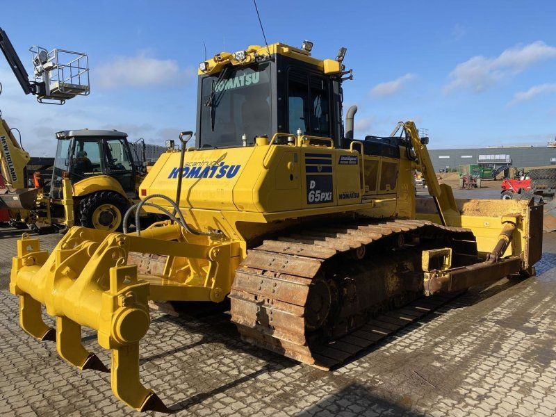 Komatsu D65PXI-18EO