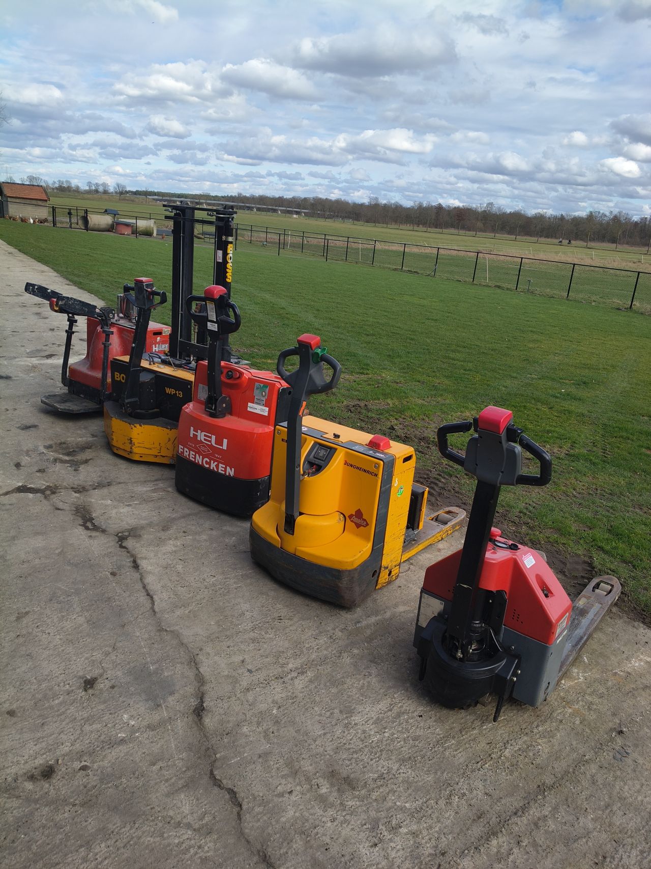 Electrische palletwagen stapelaar