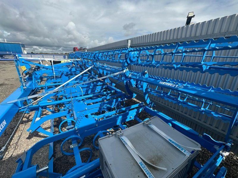 Lemken Korund 8 / 900 Marathonzinken & Stützräder