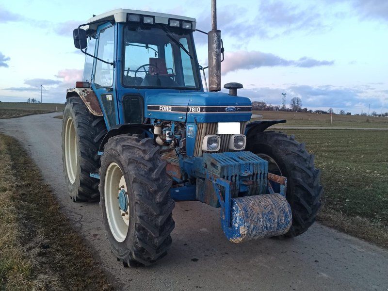 Ford 7810