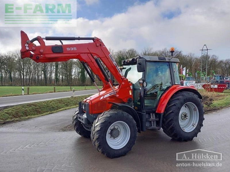Massey Ferguson 5435 mit frontlader