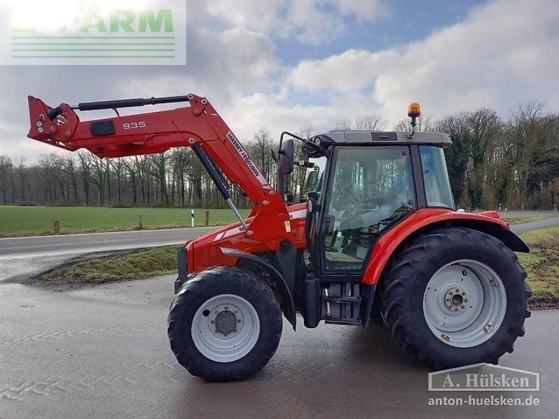 Massey Ferguson 5435 mit frontlader