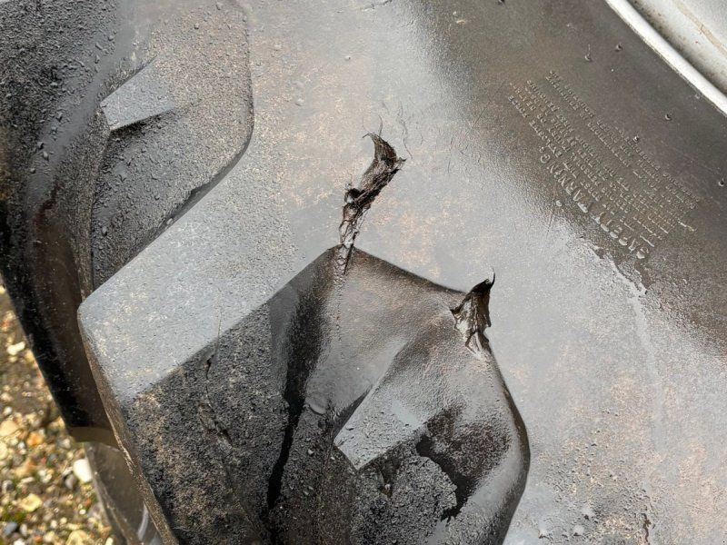 Firestone 520/85R38 / 20.8R38 20.8-38 med 8 spænder