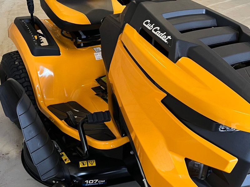 Cub Cadet XT2 PS107