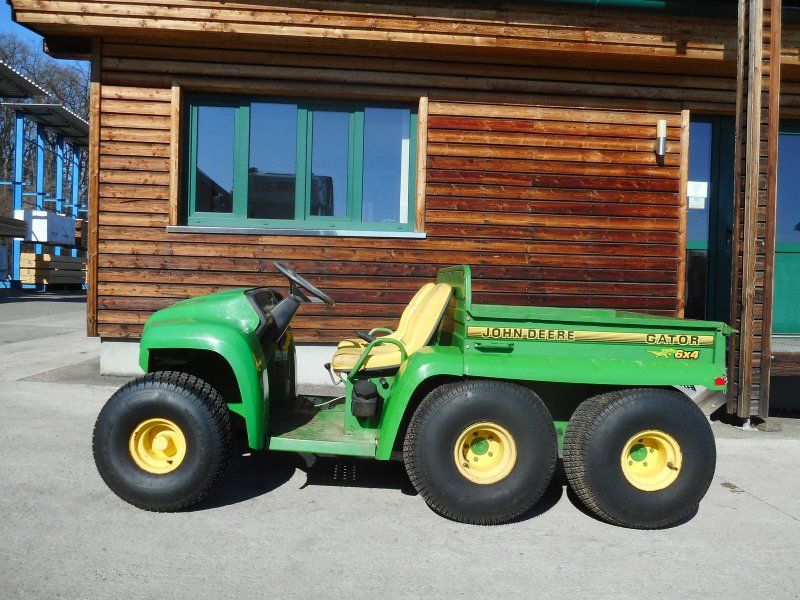 John Deere GATOR 6x4 mit elektr. Kipper ( 3 Achser )