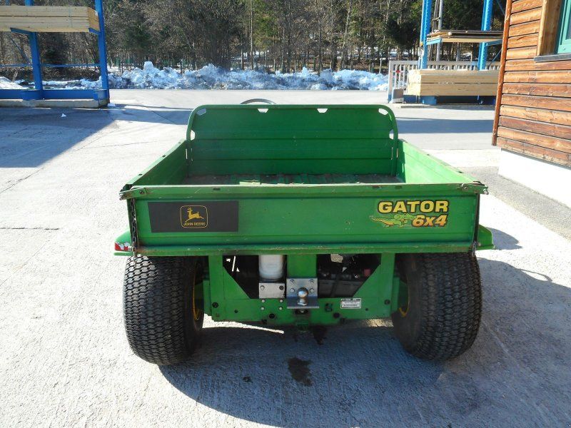John Deere GATOR 6x4 mit elektr. Kipper ( 3 Achser )