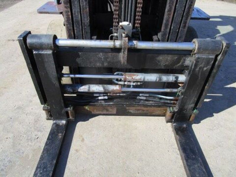 Toyota 8FDF25 Tripl 4,7mSeitenschieber mit Zinken