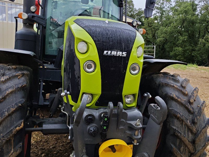 Claas ARION 630