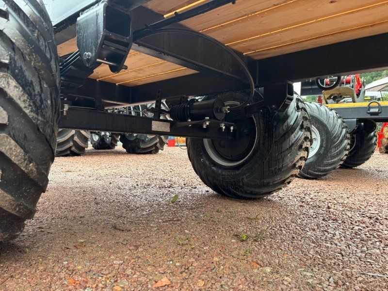 Autohaus Karle Inhaber Michael Fricker Holzwagen