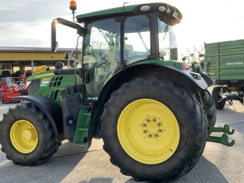 John Deere 6130R