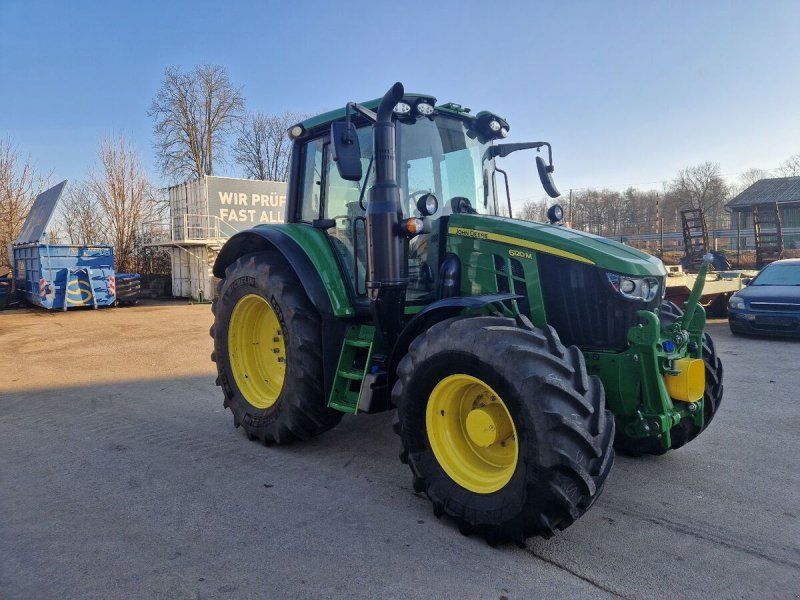 John Deere 6120M