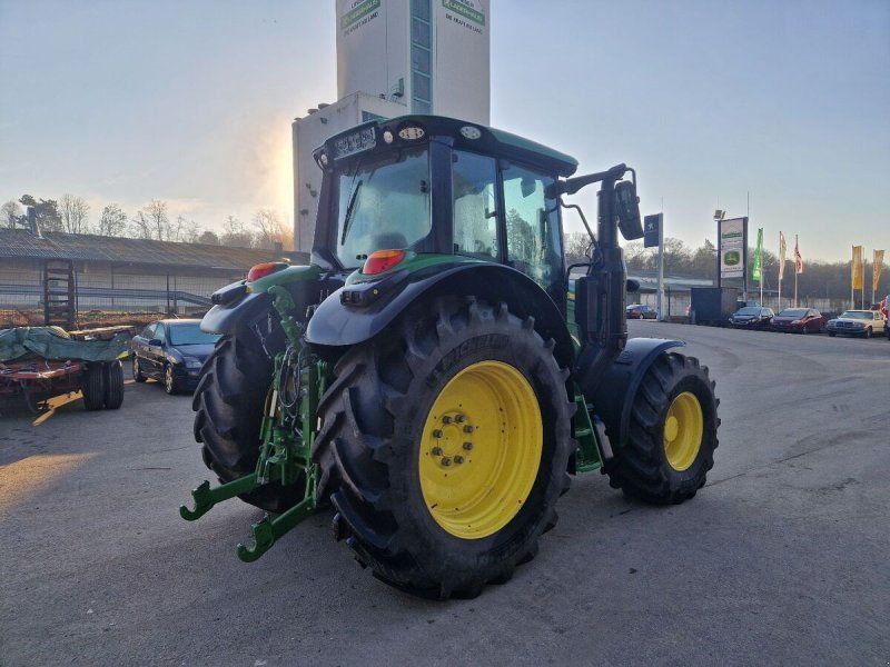 John Deere 6120M