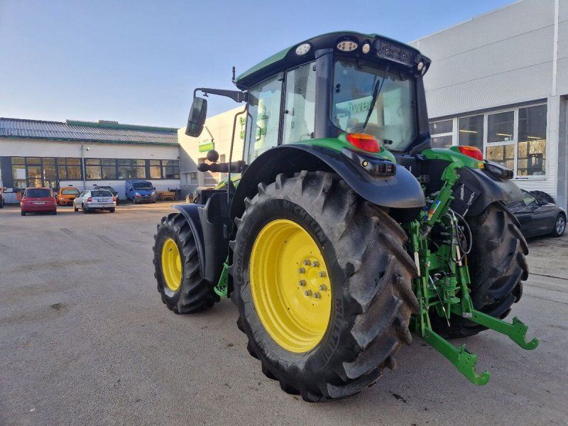 John Deere 6120M