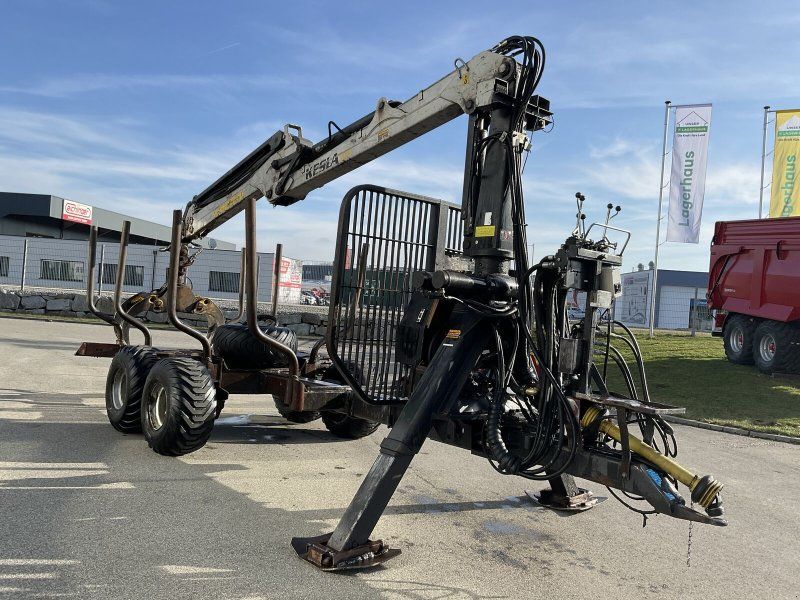 Kesla 10 HD mit Kran 305T