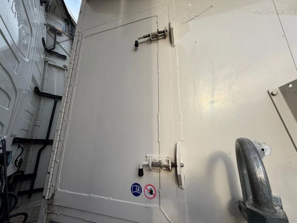 Stas S300ZX 92m3 Alcoa GMP Cargo Floor - top condition