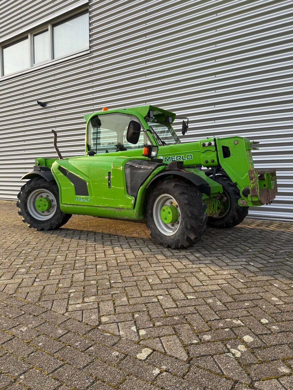 Merlo P25.6