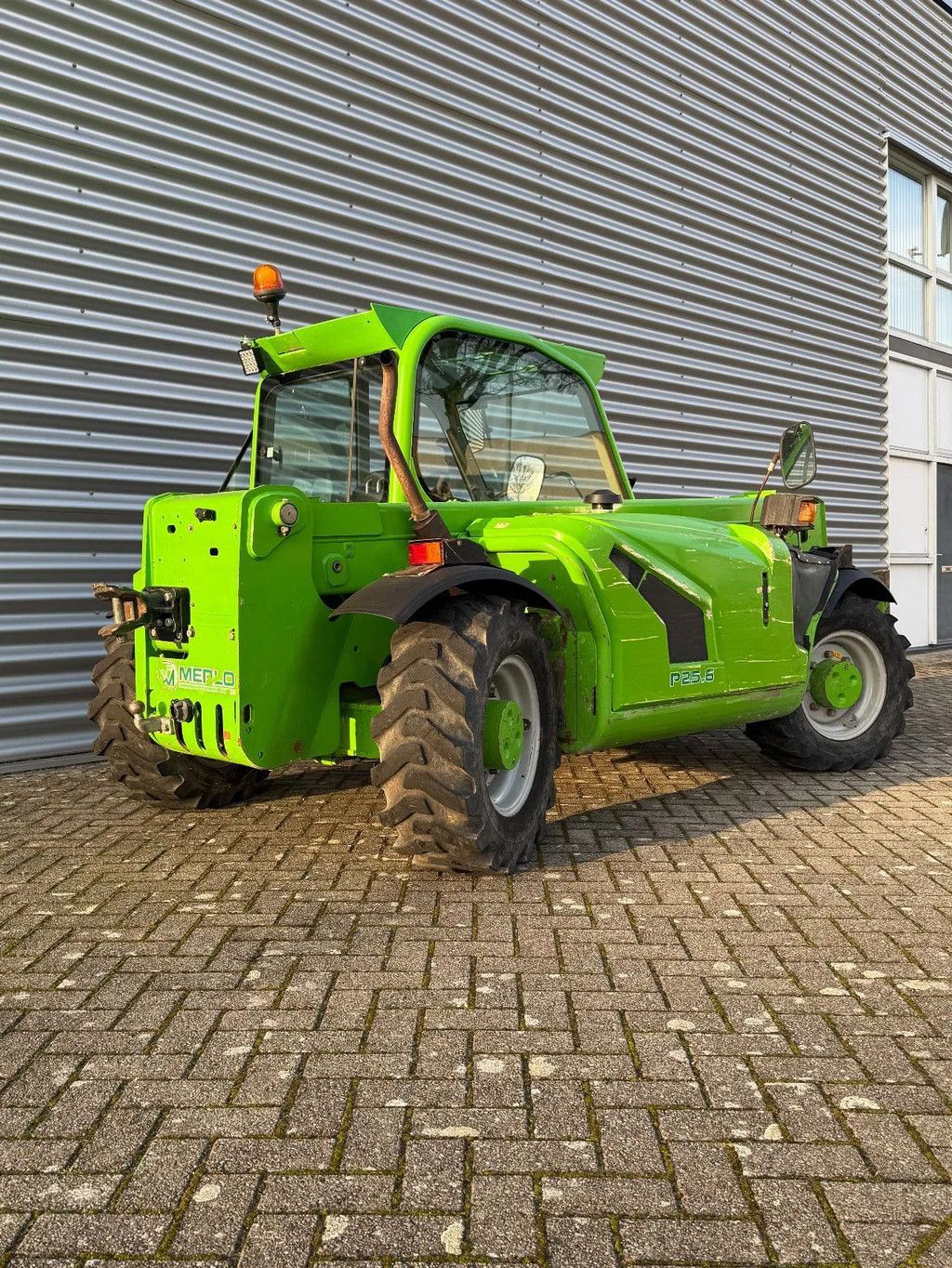Merlo P25.6