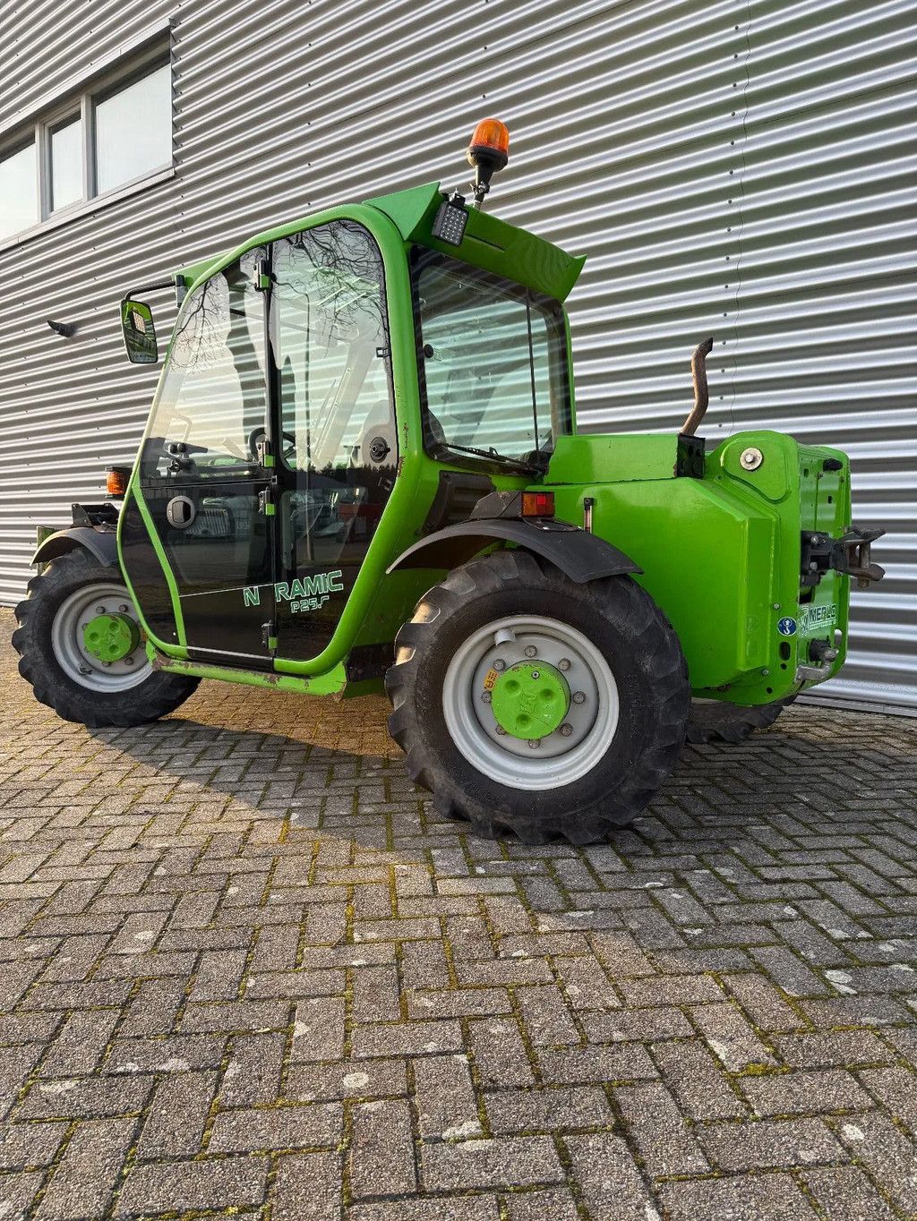 Merlo P25.6