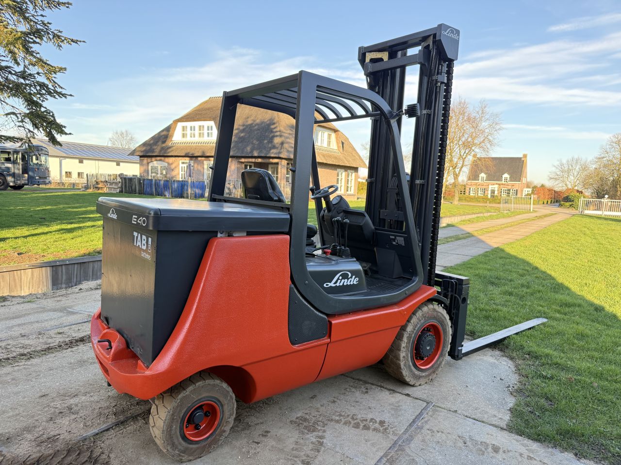 Linde 4 tonner elektr triplex Sideshift vorkversteller 3500uur