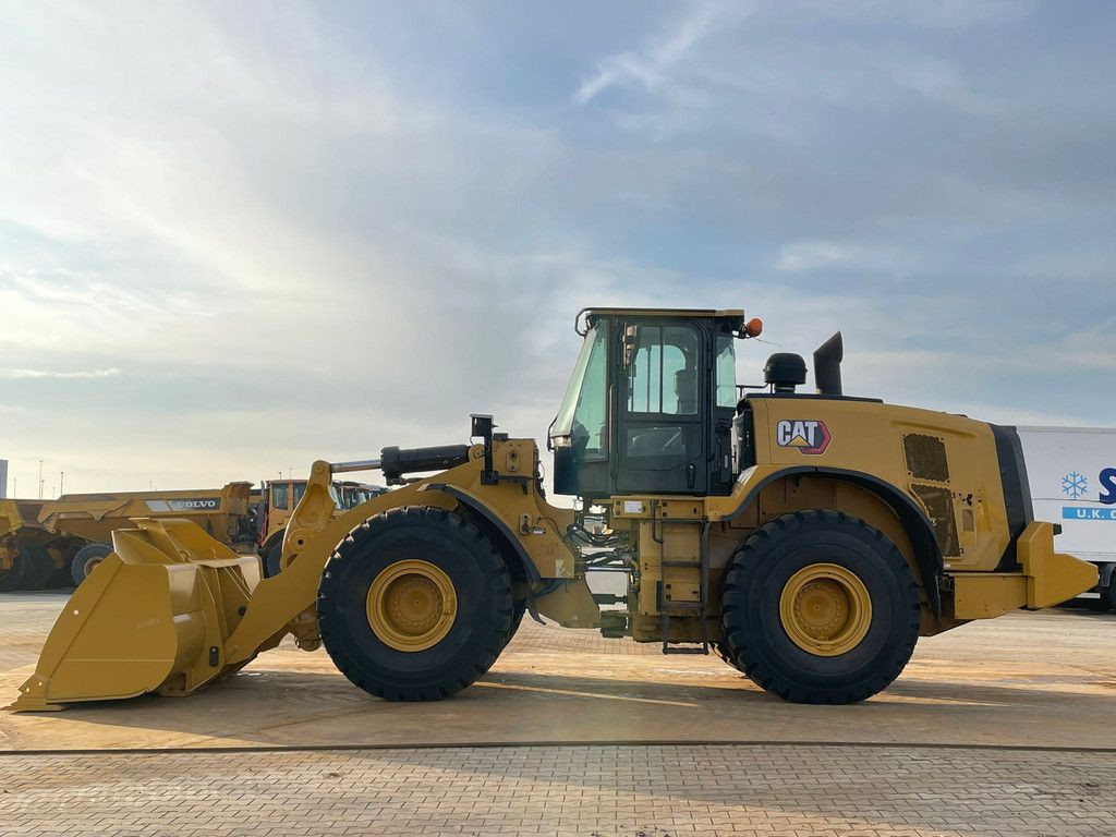 Caterpillar 972M XE - CE / new tires / new bucket edge