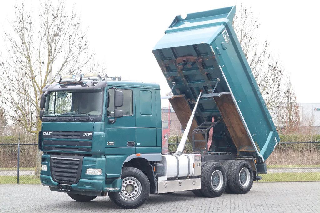 DAF XF 105.460 | 6X4 | MANUAL | RETARDER | BIG AXLES | EURO 5