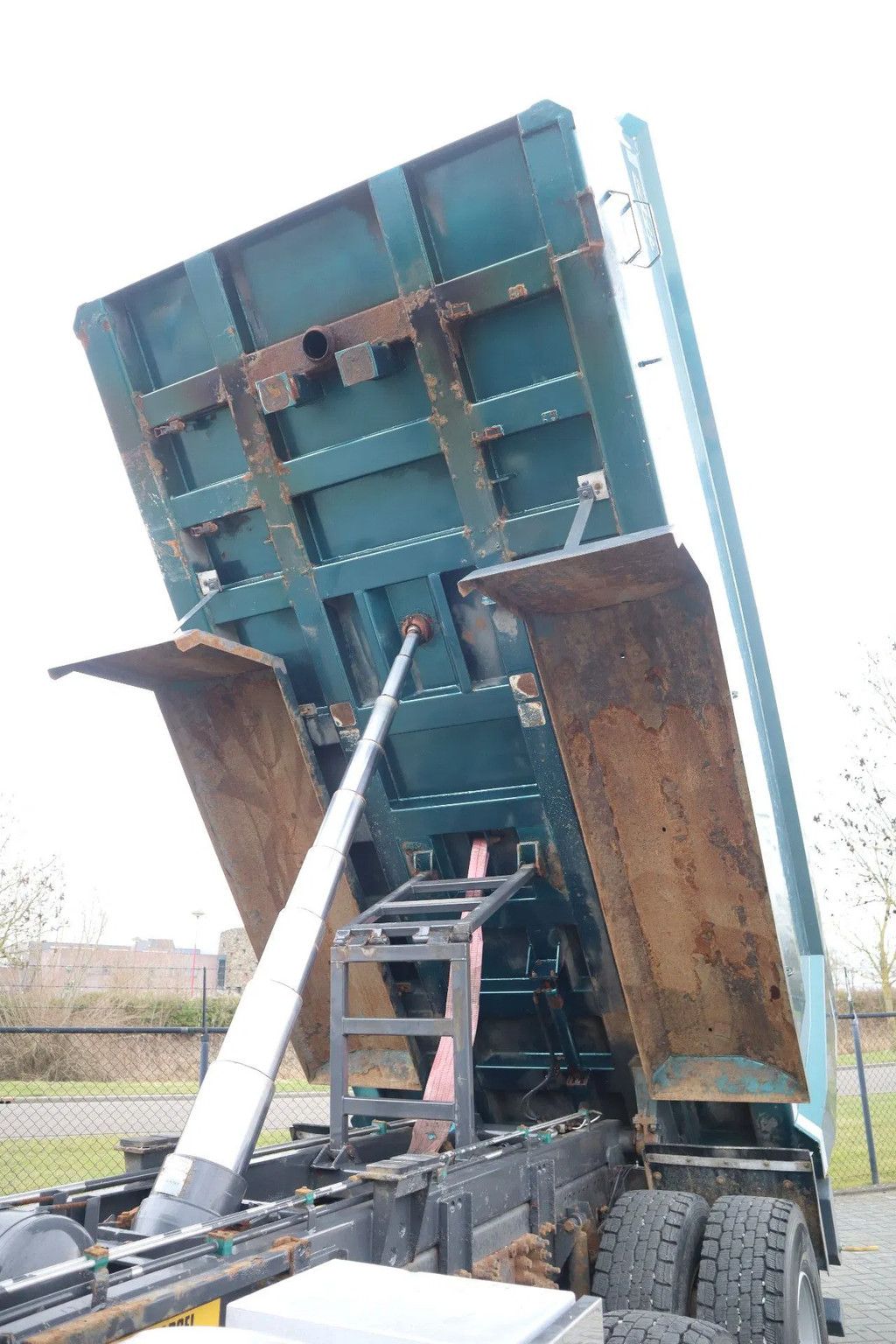 DAF XF 105.460 | 6X4 | MANUAL | RETARDER | BIG AXLES | EURO 5