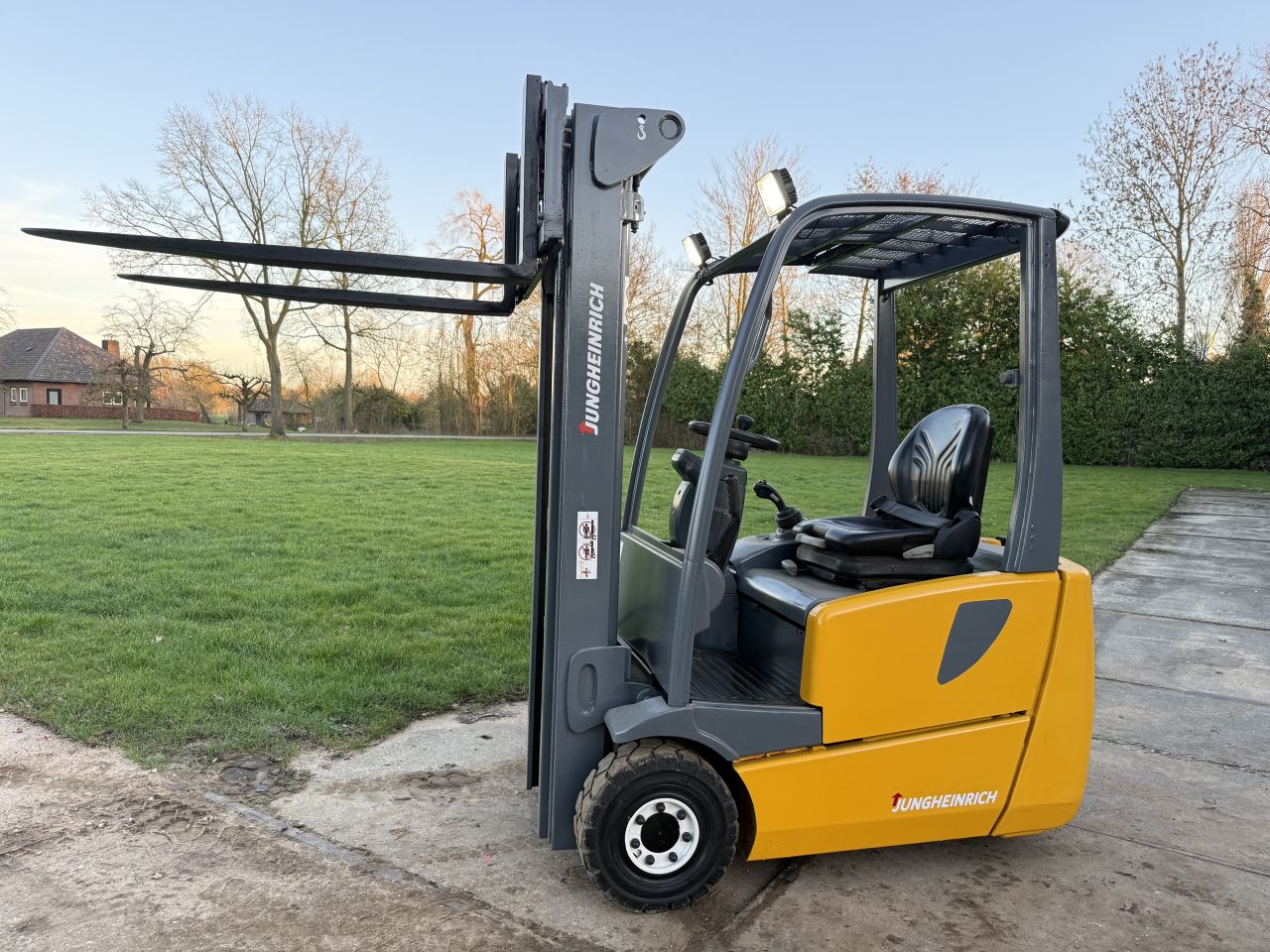 Jungheinrich 1300KG 3-delig freelift Sideshift BJ2013