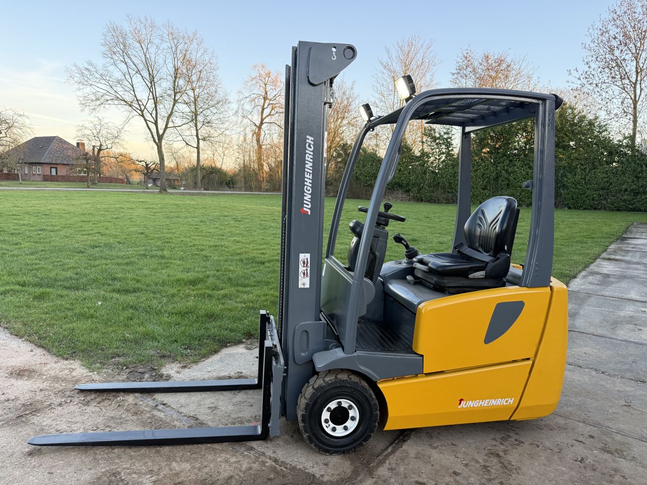 Jungheinrich 1300KG 3-delig freelift Sideshift BJ2013