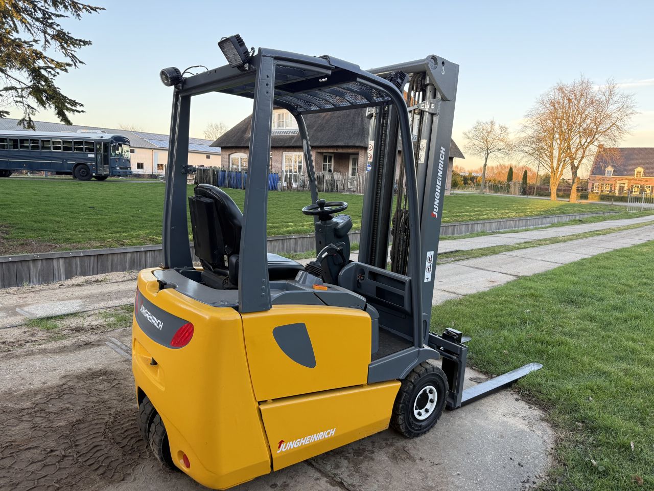 Jungheinrich 1300KG 3-delig freelift Sideshift BJ2013