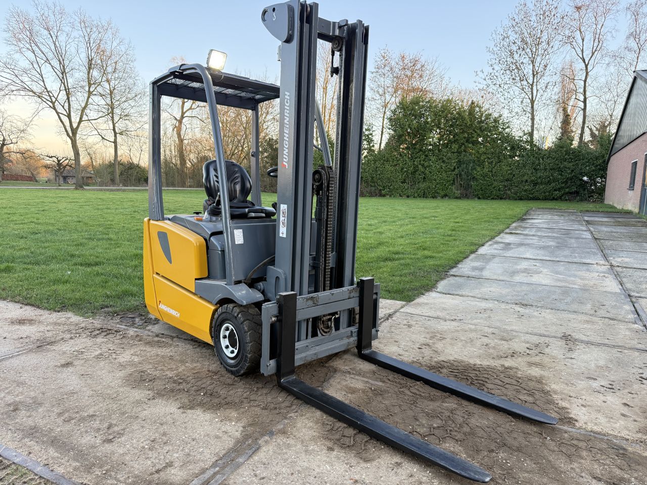 Jungheinrich 1300KG 3-delig freelift Sideshift BJ2013