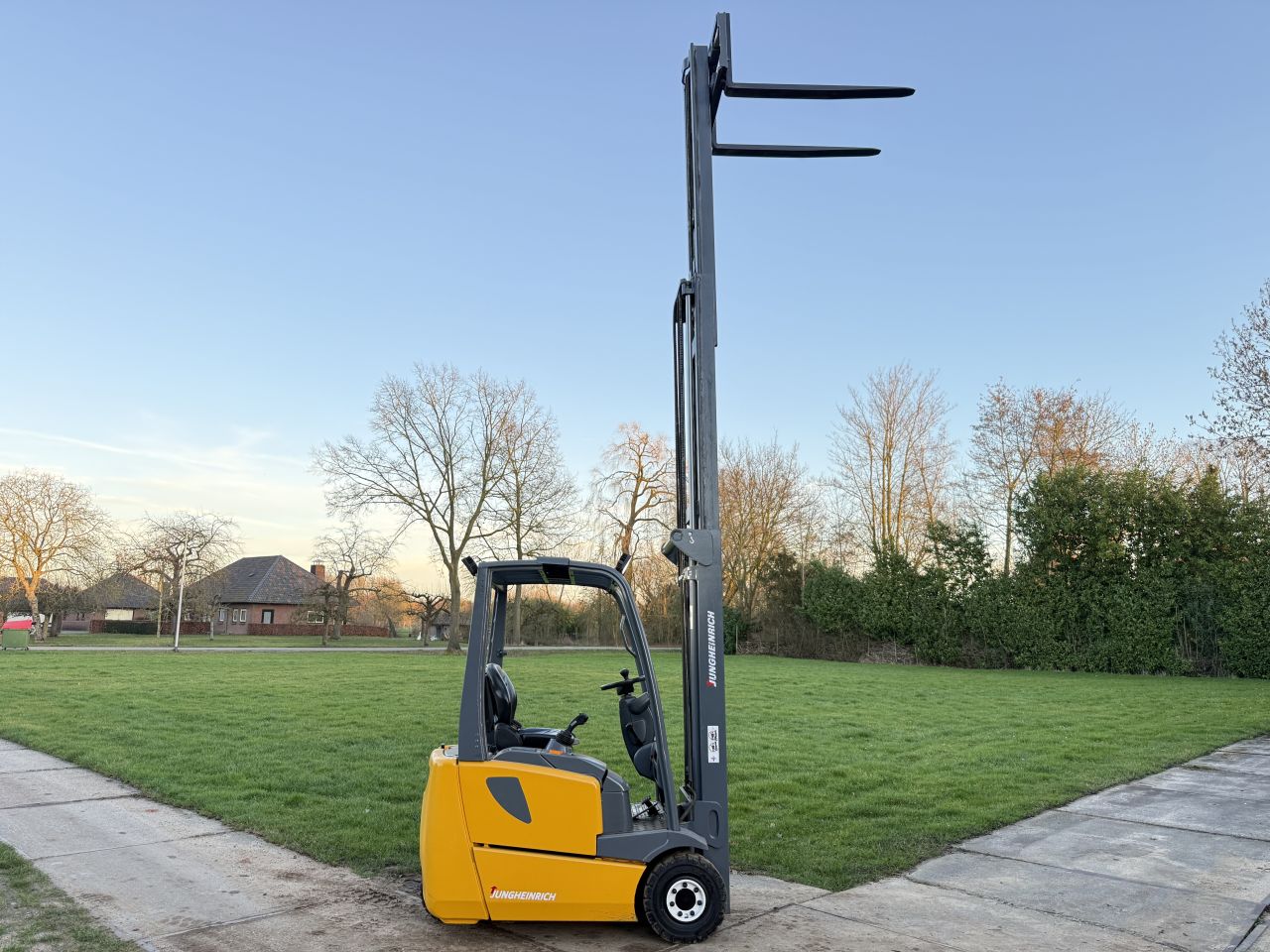 Jungheinrich 1300KG 3-delig freelift Sideshift BJ2013