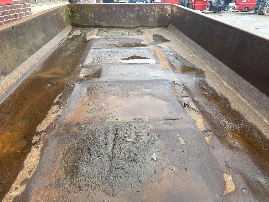 Beco Super 450 dump trailer