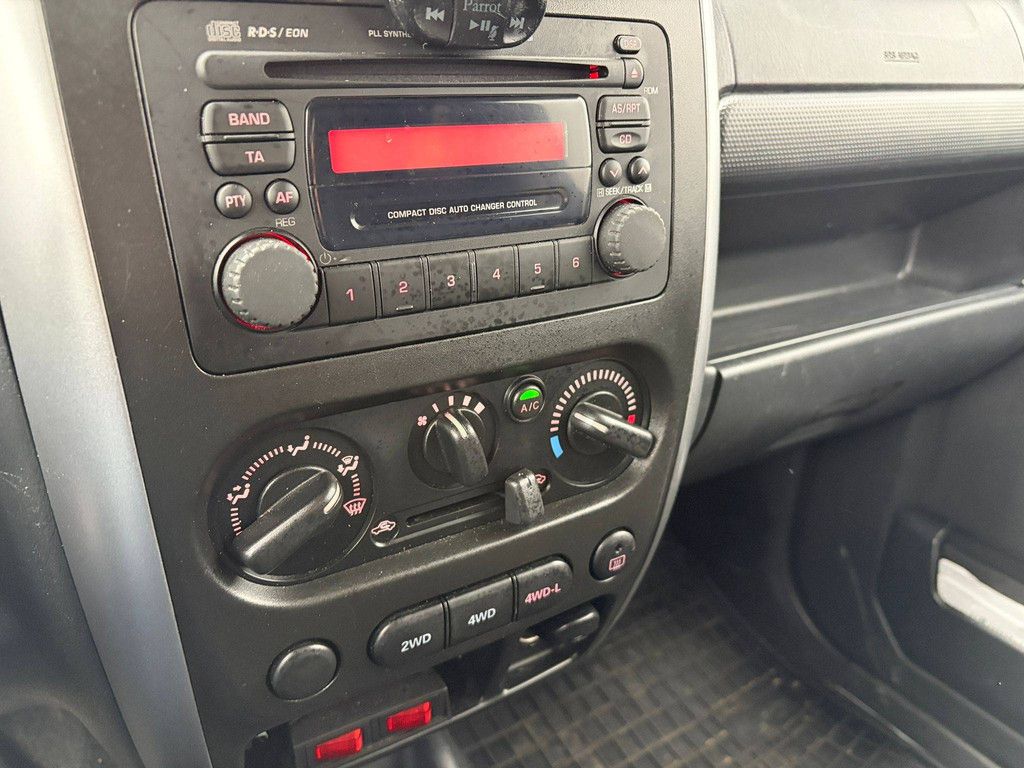 SUV Suzuki Jimny 1.3 JLX 4x4 Petrol 86hp 2013