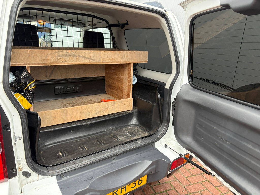 SUV Suzuki Jimny 1.3 JLX 4x4 Petrol 86hp 2013