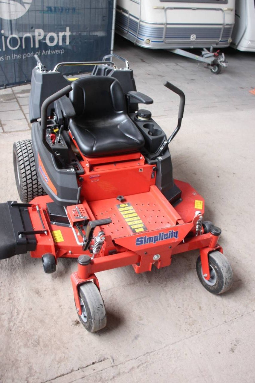 Simplicity Courier SZT350 Benzin-Aufsitzmäher 15 PS, Baujahr 2017