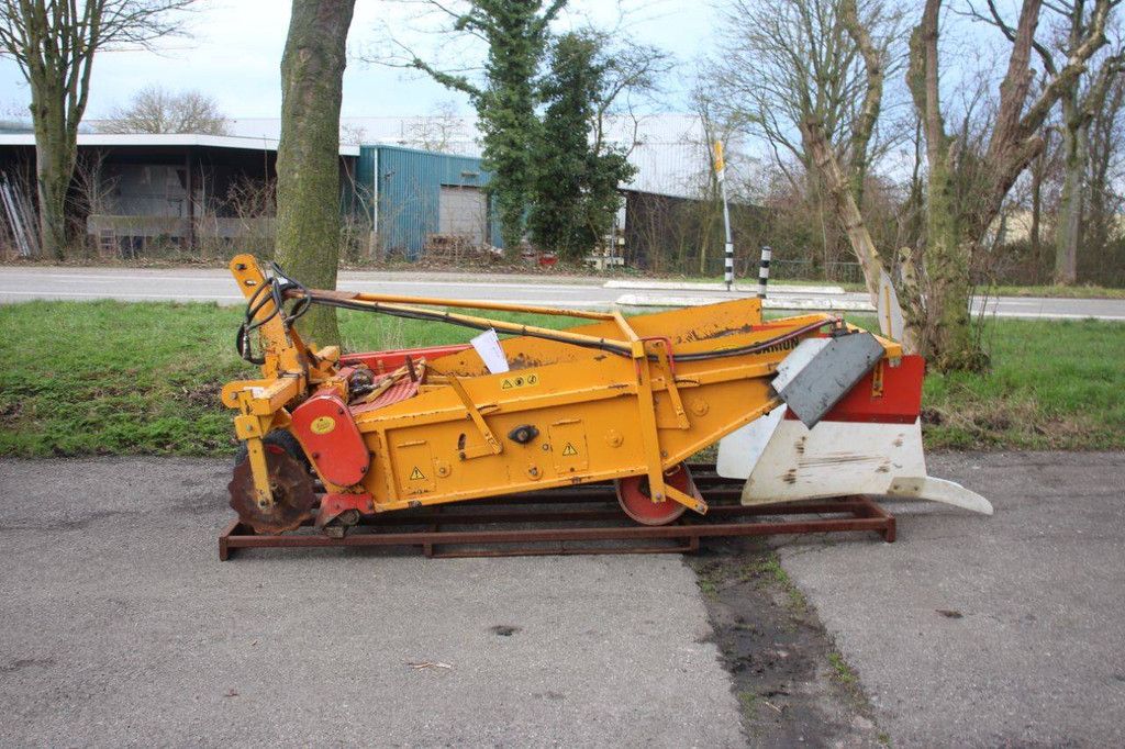Onion harvester Samon SU2 1998
