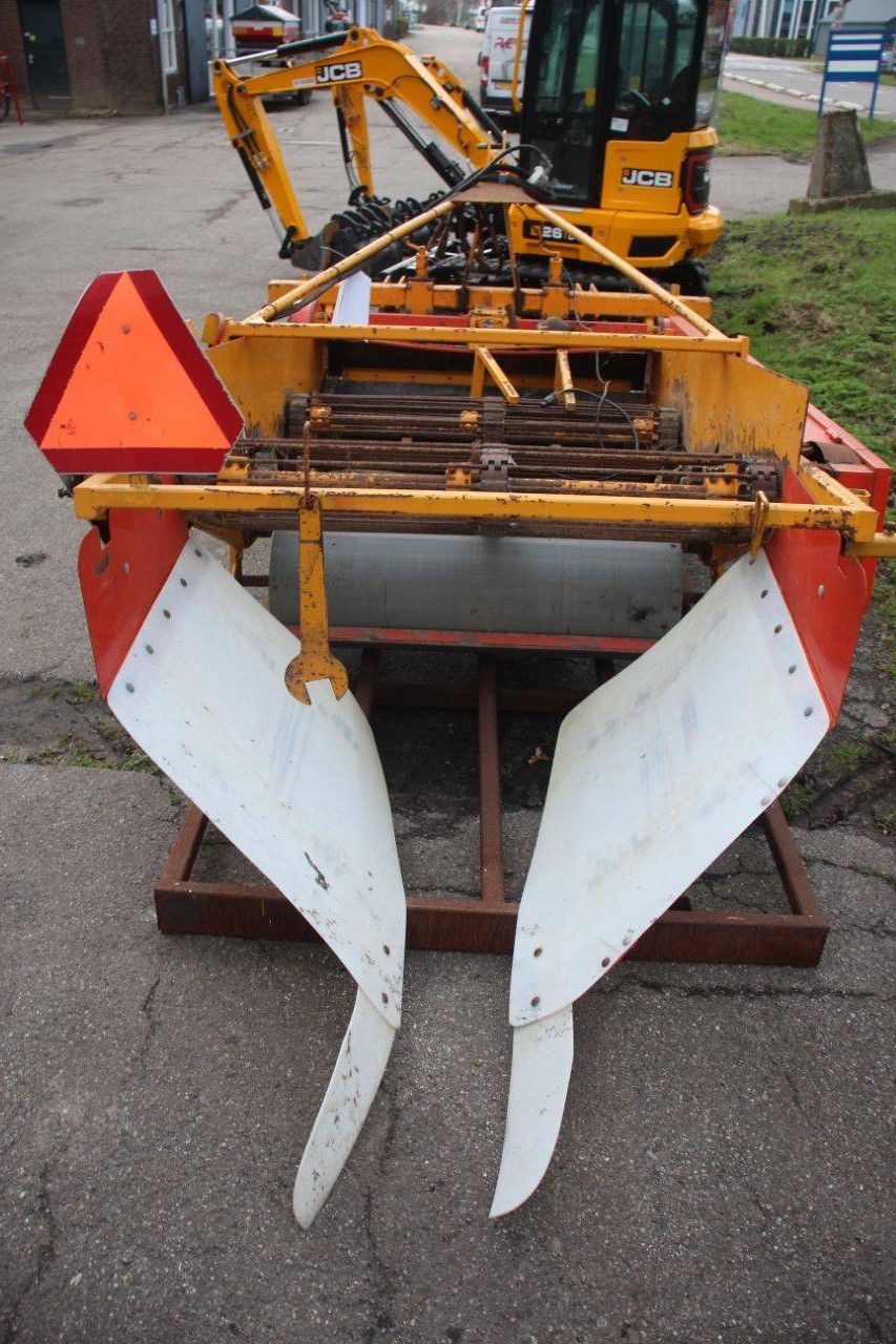 Onion harvester Samon SU2 1998