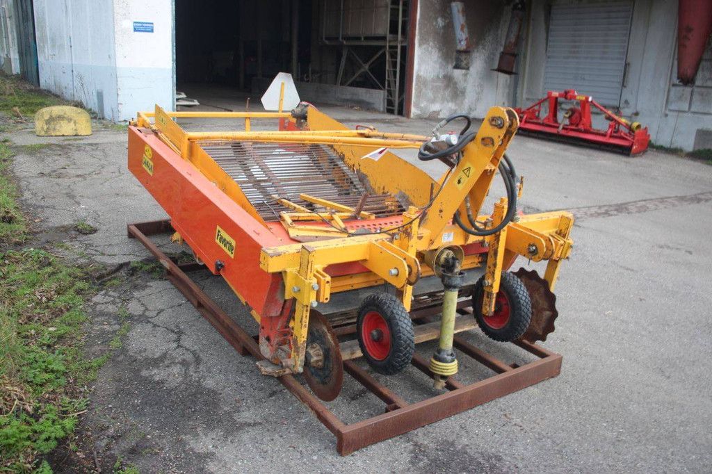 Onion harvester Samon SU2 1998