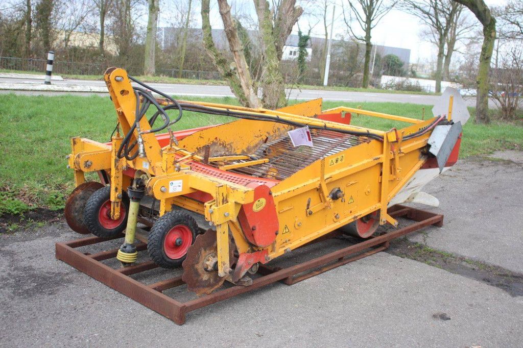 Onion harvester Samon SU2 1998