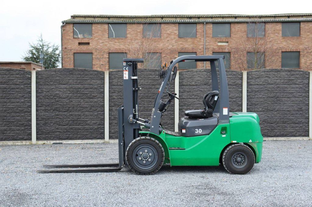 Forklift FD30 Diesel 3000kg 4.5m 2024 New (Margin)