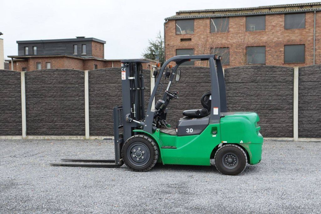 Forklift FD30 Diesel 3000kg 4.5m 2024 New (Margin)