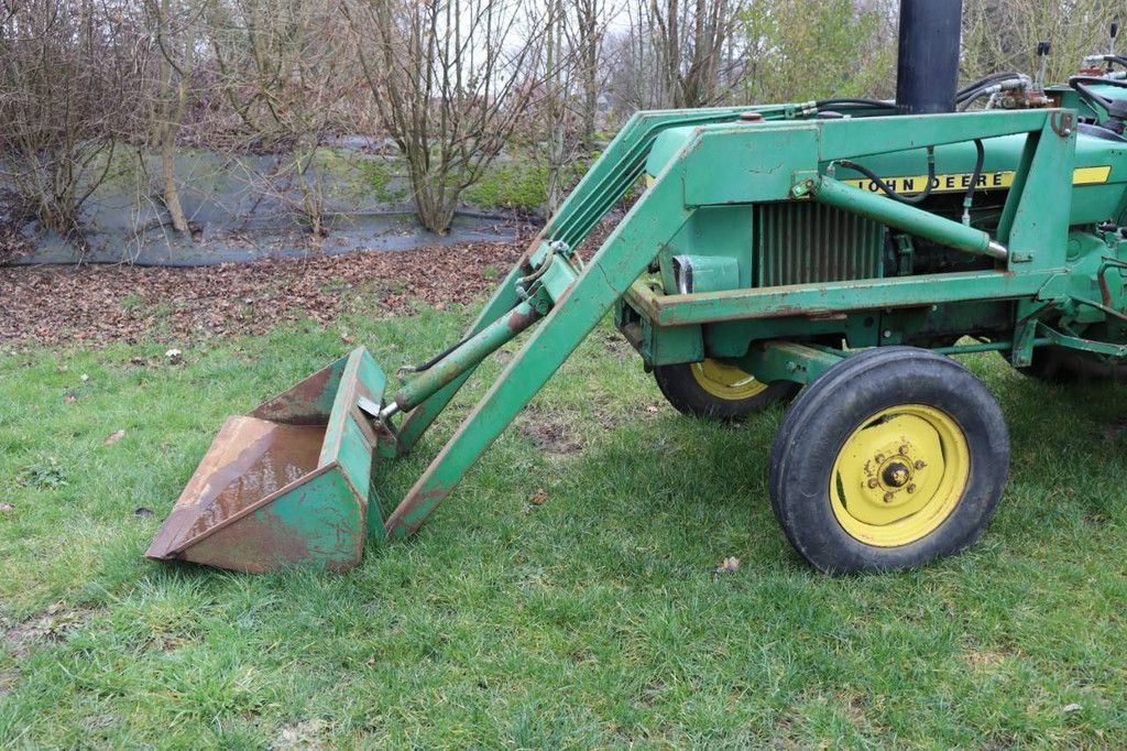 Tractor John Deere 930 Petrol 42hp 1979 with front loader (Margin)