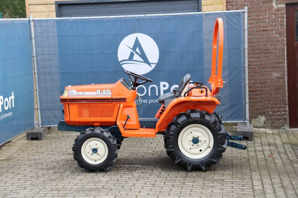 Minitraktor Kubota B-40 4WD Diesel 14 PS