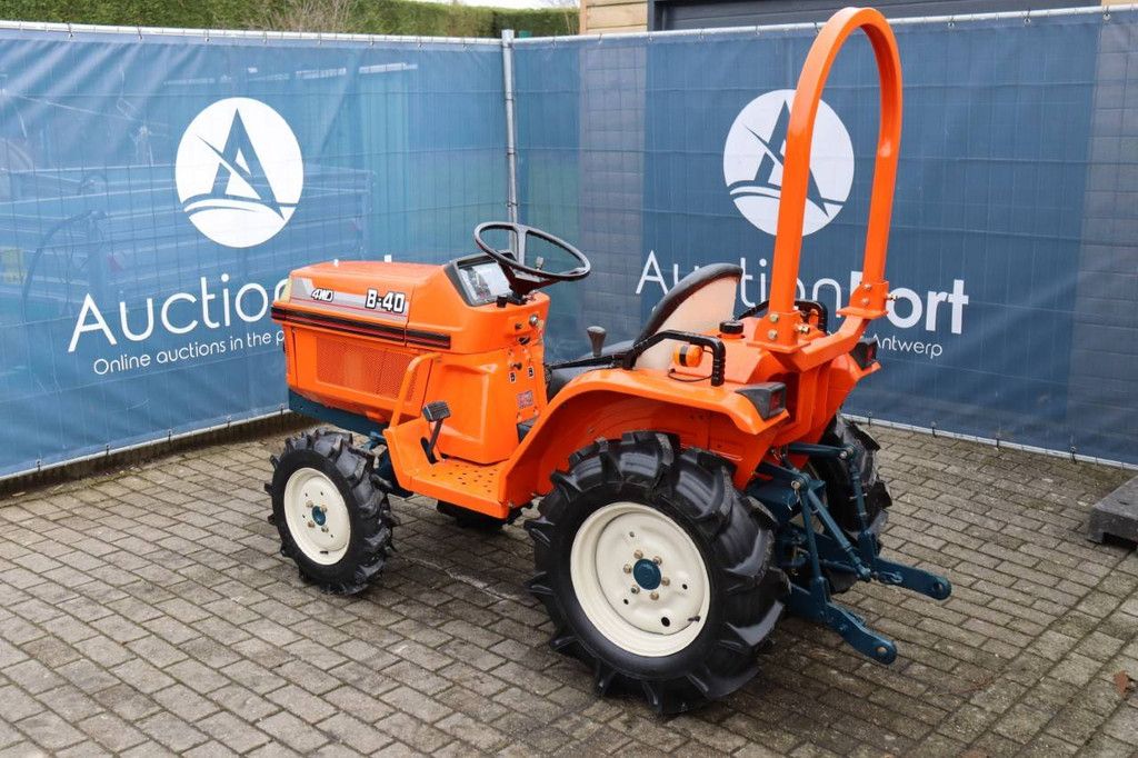 Minitraktor Kubota B-40 4WD Diesel 14 PS