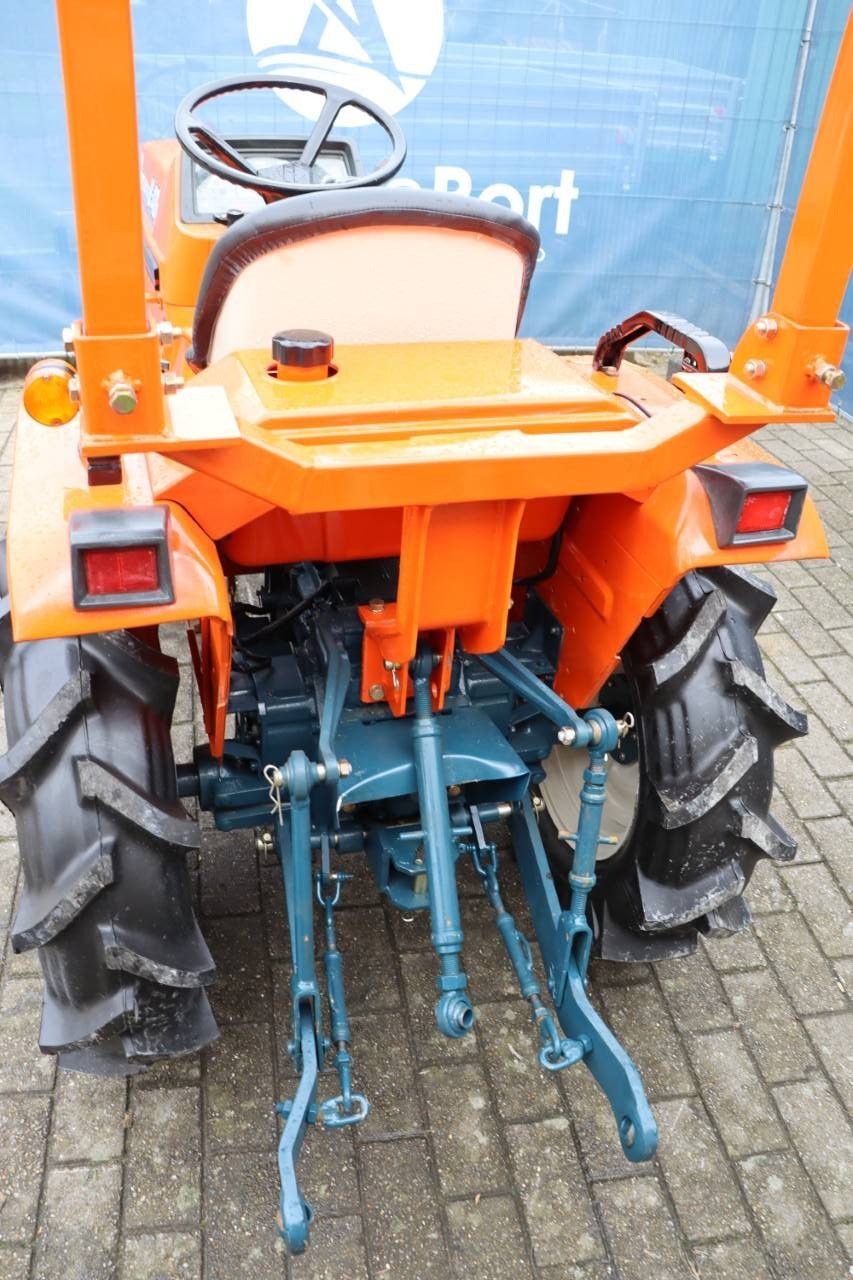 Minitraktor Kubota B-40 4WD Diesel 14 PS